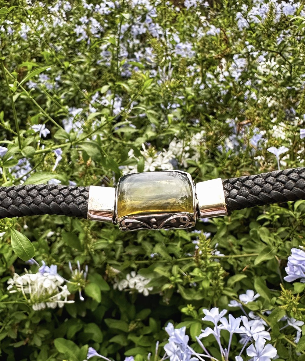 Pulsera de Ámbar, Piel y Plata