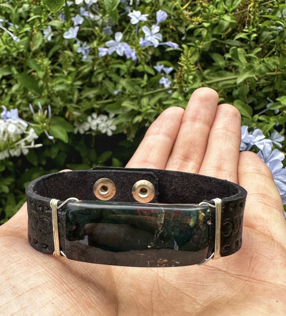 Pulsera de Ámbar y Piel